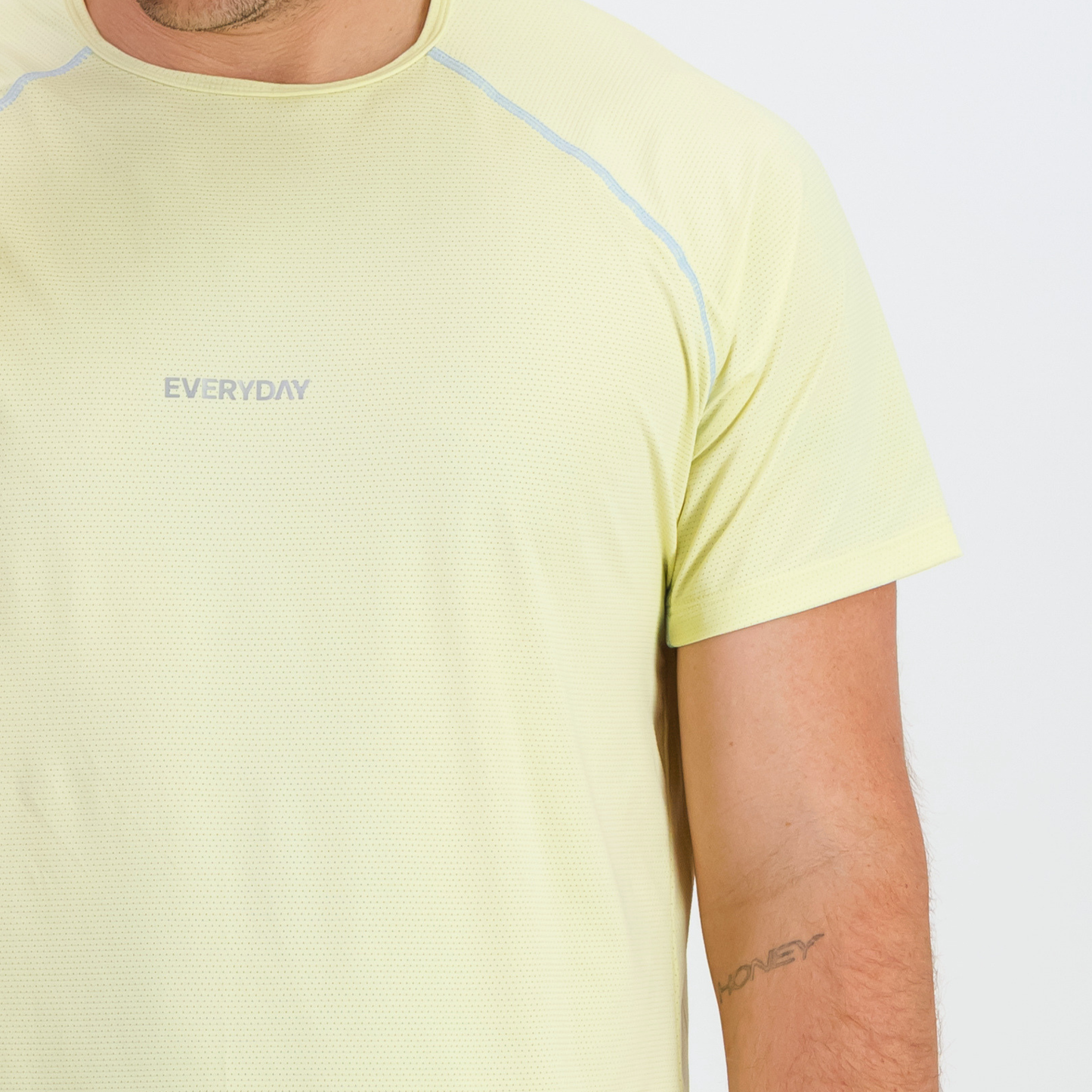 MENS BREZZA TEE BUTTER w BLUE